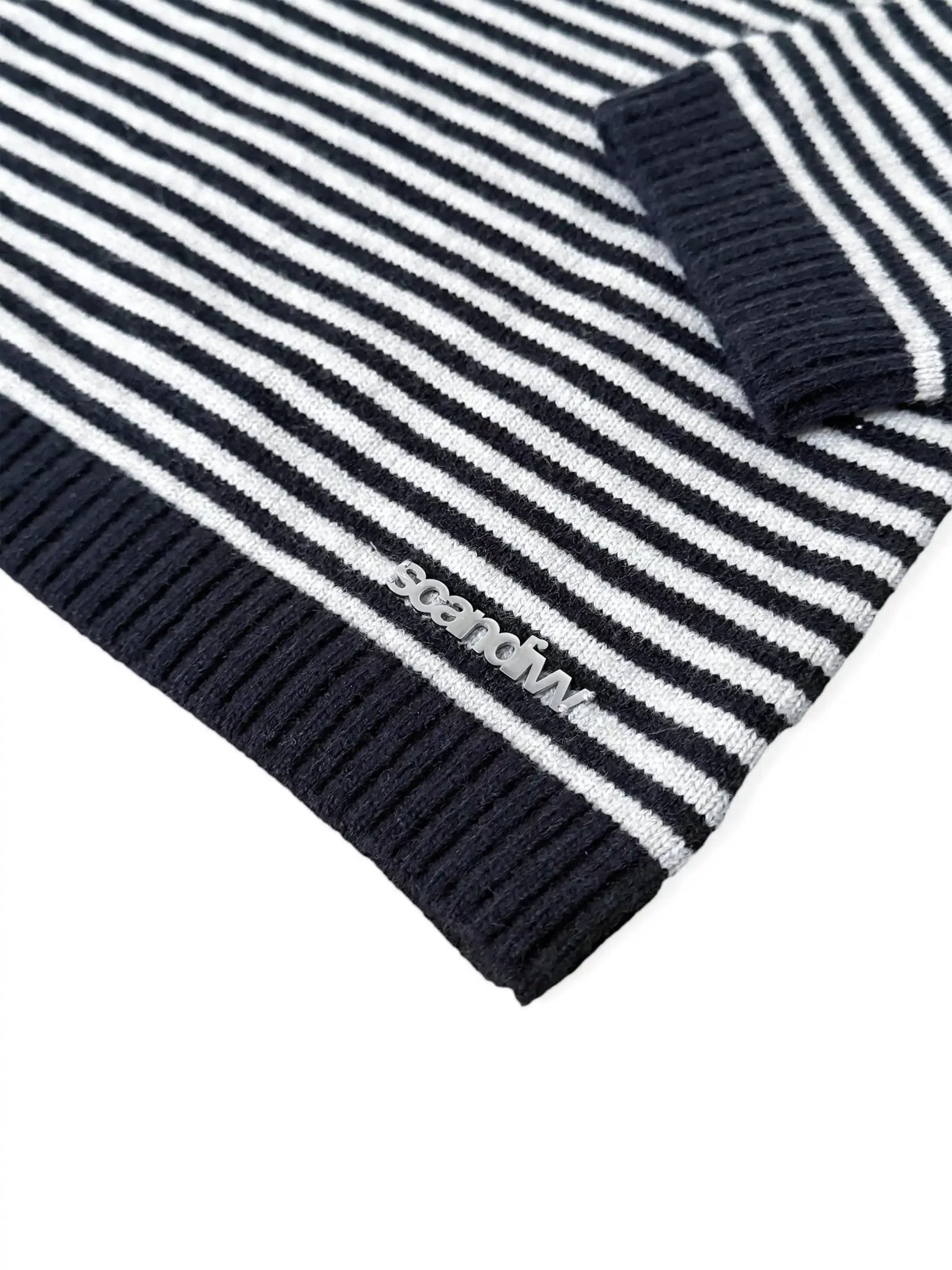ALVA KNIT WITH SCARF IN NAVY AND GREY - Image 4
