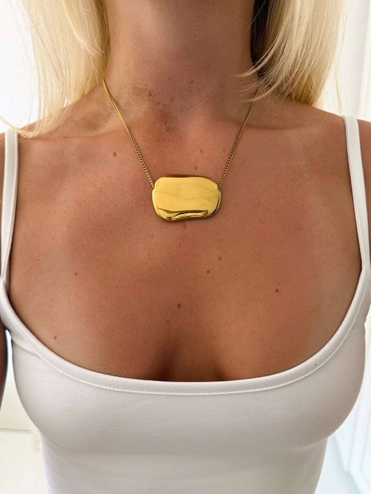 FIE NECKLACE