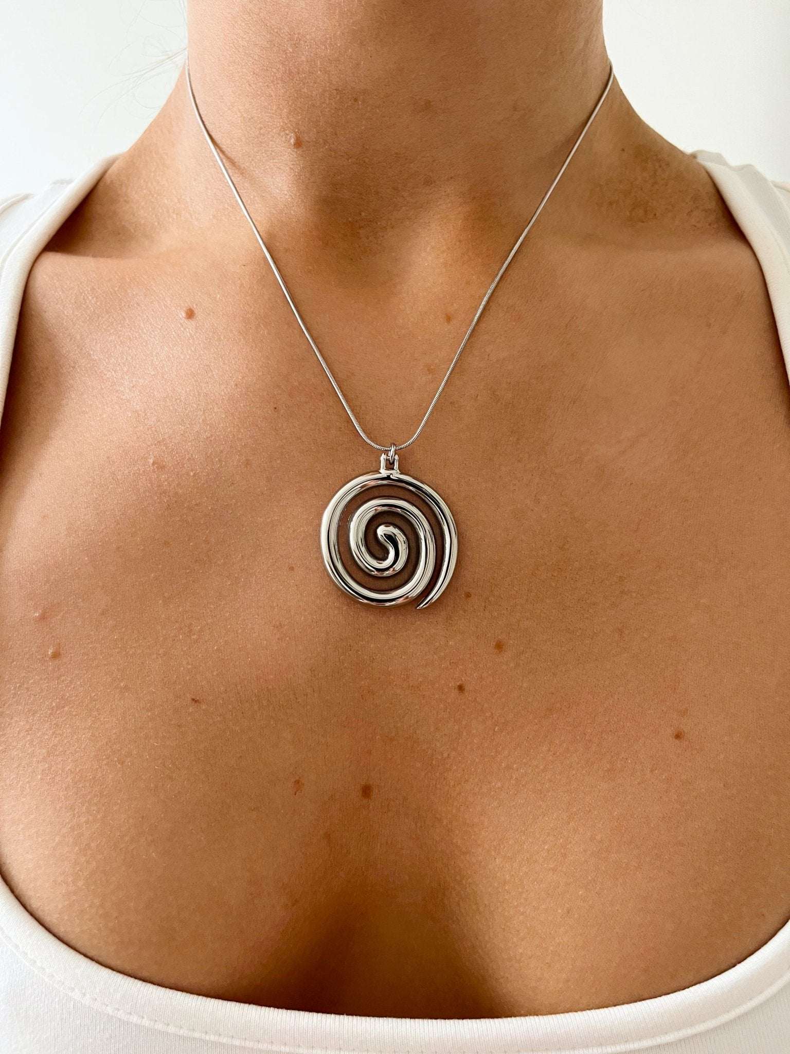 JUNI NECKLACE SILVER - Image 4