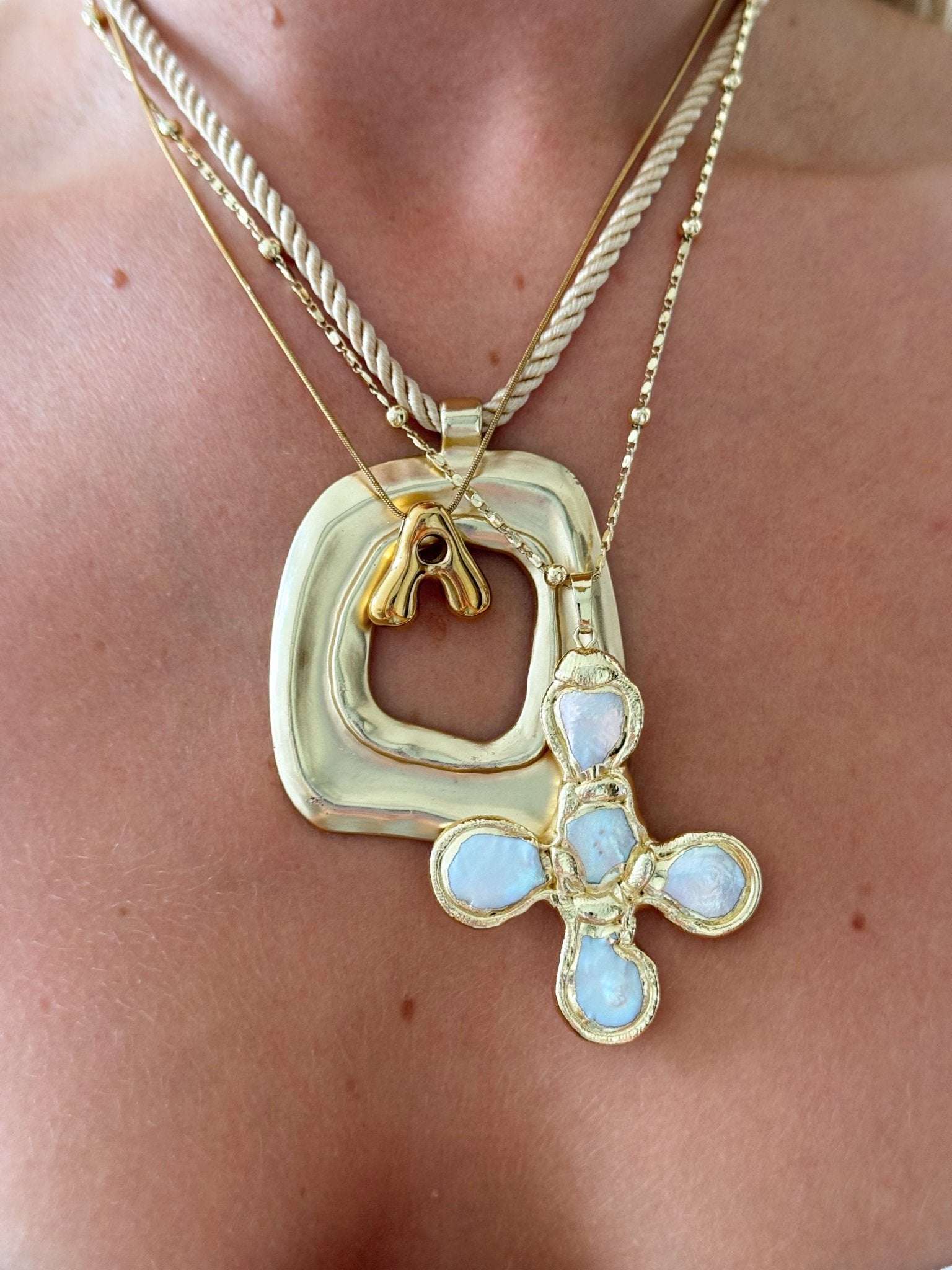 VIE INITIAL NECKLACE - Image 7